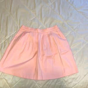 Cute pink skirt in a size 6